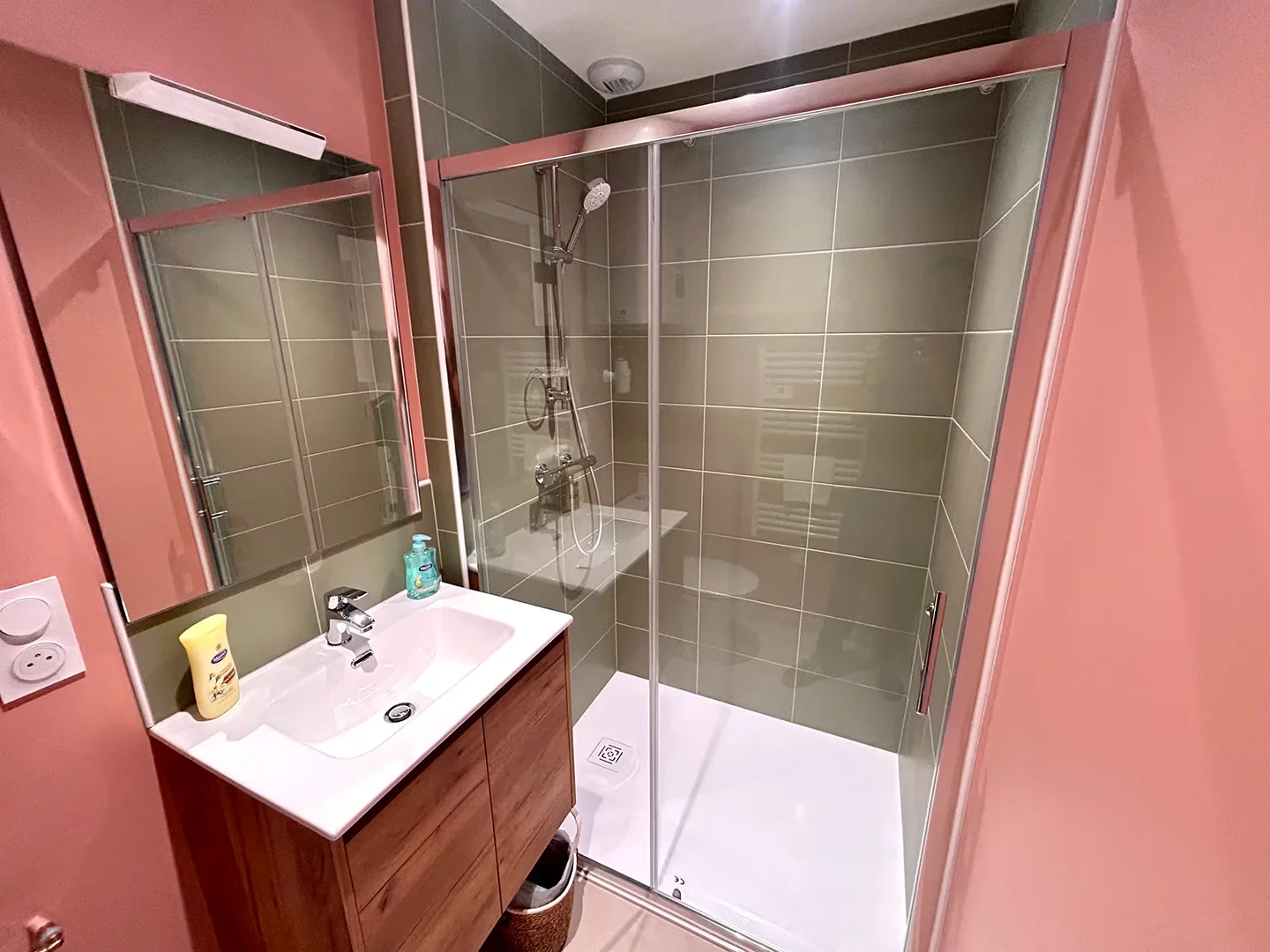 rennes-host-airbnb-conciergerie-le-cocorosie-studio-1-chambre-rennes-proche-thabor-6